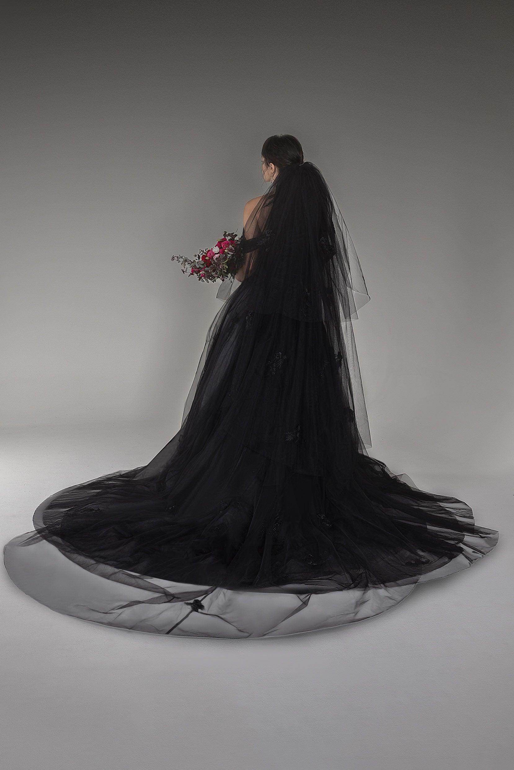 Three-tier Cut Edge Tulle Chapel Veils with Appliques Beading CV0271 - COCOMELODY